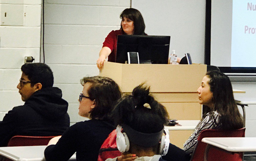 germannacc's tweet image. Becky Morris talks to prospective students about #financialaid at #OpenHouse @dasam @Wesante @DMCritchfield