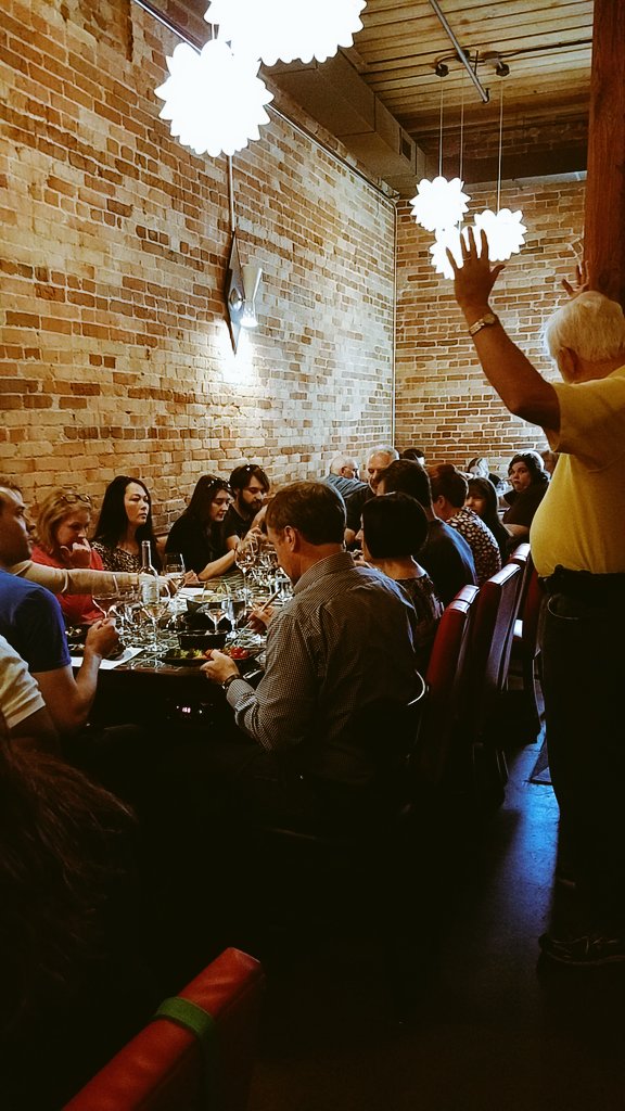 SouthernFandD's tweet image. History lesson of @BrightleafSq from @PreserveDurham @LittleDipperDrm on our #eatandsipfoodtour w @bitesofbullcity. #durhamhistory