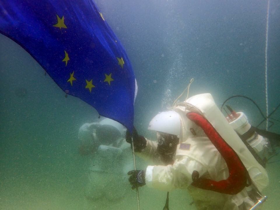 DiegoU's tweet photo. 60 years of Peace, Freedom, Solidarity, Innovation #researchImpactEU #EU60 #RomeDeclaration #dexrov #LUVMIspace #regoLight #moonwalkEU https://t.co/vZL98pJOxd
