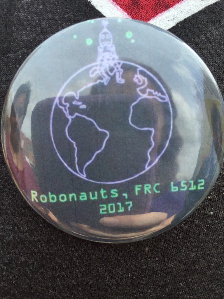 BrunswickCoSTEM's tweet photo. Thank you Team PHEnix for making us some beautiful buttons!  #BCSRobotics https://t.co/gHsKSS2eb1