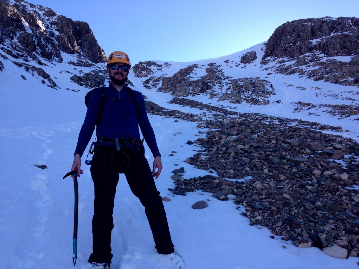 Warm, dry and sunny on Curved ridge for <a href="/ScottKirkhope/">Elite Guides</a> looking at mountaneering rope work <a href="/TrueHighlands/">True Highlands</a> <a href="/Outdoor_Capital/">Outdoor Capital of the UK - Lochaber</a> <a href="/ScotOutdoors/">Scotland Outdoors</a>