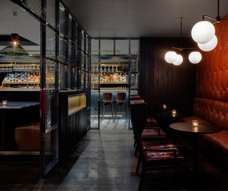 luxurytravel's tweet photo. NEW POST! Top 5 bars in Edinburgh https://t.co/9Rfn7BPHGU https://t.co/A36lohdUi4