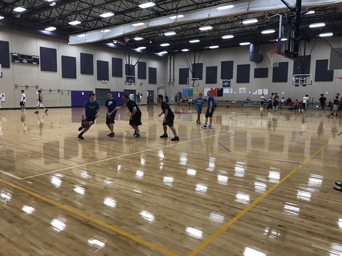 WaukeeFWW's tweet photo. Food Waste Warriors Tourney underway!🏀 #foodforall #savethethird https://t.co/V7z5uIrqfr