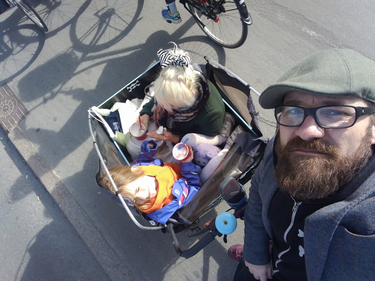 mortendk's tweet image. Spent the day in all man (dad &amp;amp; bf) mode, taking the girls  out shopping &amp;amp; ice cream 
then looked at #drupaldrama
Now bourbon