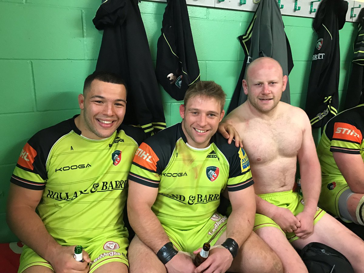 EllisGenge's tweet photo. Now that's a proper derby, not talking about coley either #itsspinal https://t.co/a3pCXFiDK6