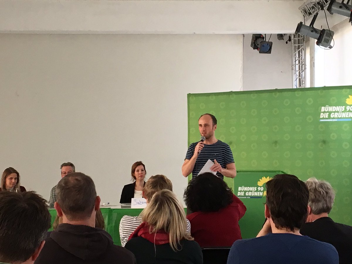 Arndt_Klocke's tweet photo. "Wir #Grüne kämpfen für ein NRW-Ticket, für 2Euro pro Tag soll künftig der ÖPNV im Land genutzt werden", @svenlehmann @KMV @gruenekoeln #NRW https://t.co/1dq7u5ORKJ