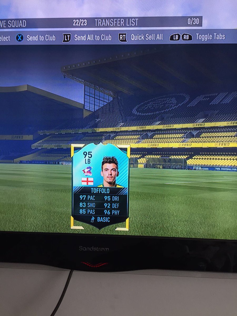 Harry_Toffolo's tweet image. Thank you @EASPORTSFIFA for my blue card! @danielstevencox 👊🏼