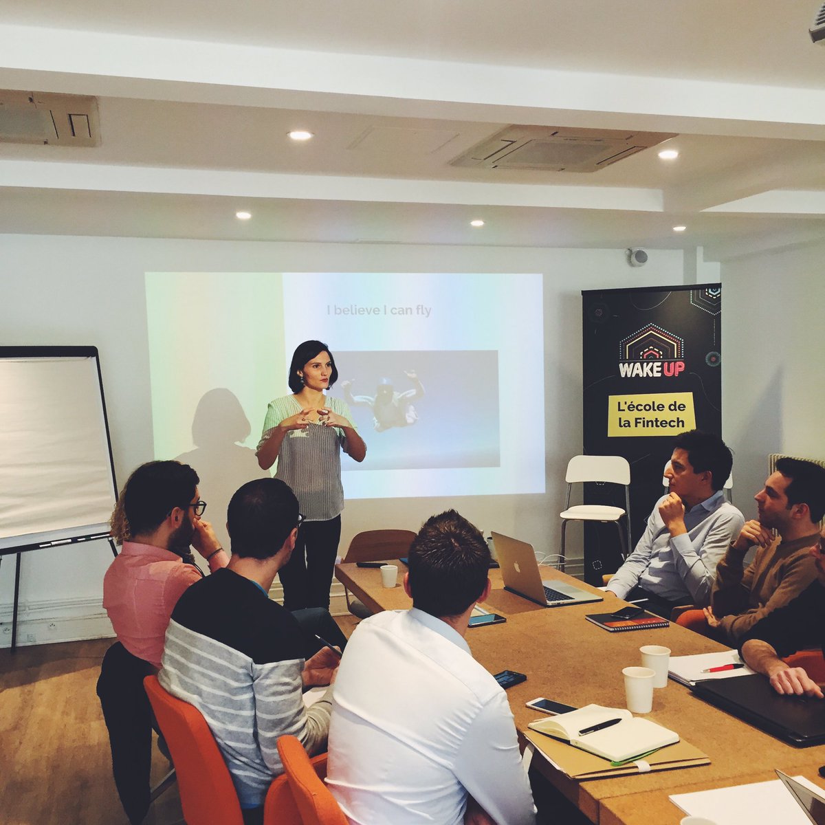 wakeup_io's tweet photo. Promo 🚀• Après le déjeuner au ☀️, c'est parti pour le #workshopdigital avec la talentueuse @CelineWipat! 💪😻 https://t.co/wCZRtFaYQc