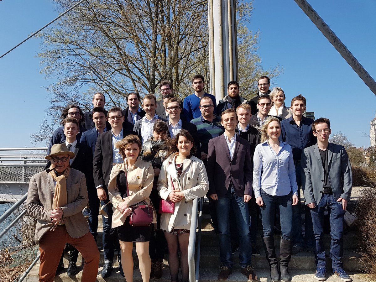 Romain_Berthet's tweet photo. Merci à tous ceux qui ont fait le déplacement pour cette belle journée de mobilisation 🇫🇷 #JRBFC https://t.co/fA2SqKEiWi