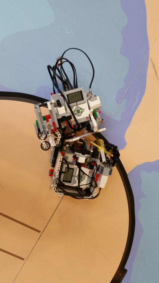 GCCRobo's tweet photo. #Robots in #Qatar fighting for #gccrobochallenge @Iet_Kuwait @IETrobotics https://t.co/Ro7W6Z0ttS