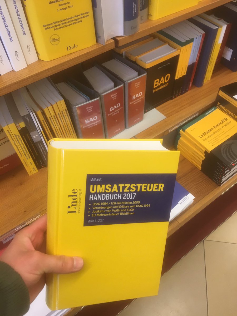 nikibeier's tweet photo. Stichwort Komplexität des öst. Steuerrechts: Das "Handbuch" Umsatzsteuer - 1221 Seiten #keepitsimple #mehristmehr 🙄 https://t.co/oTsoTsDkBr