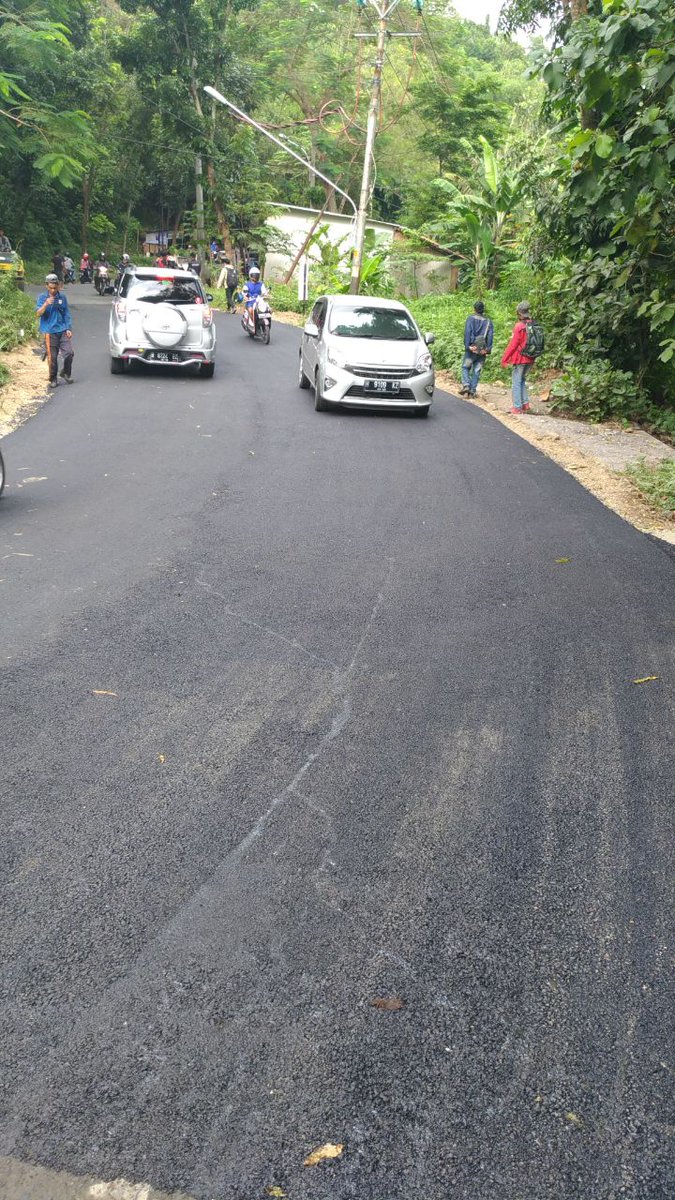 Penanganan sementara jalan pawiyatan sdh seleaai mas <a href="/A_SetyoNugroho/">Agung Setyo Nugroho</a> <a href="/yokaresta/">Yoka</a> <a href="/hendrarprihadi/">Hendi (Hendrar P)</a>