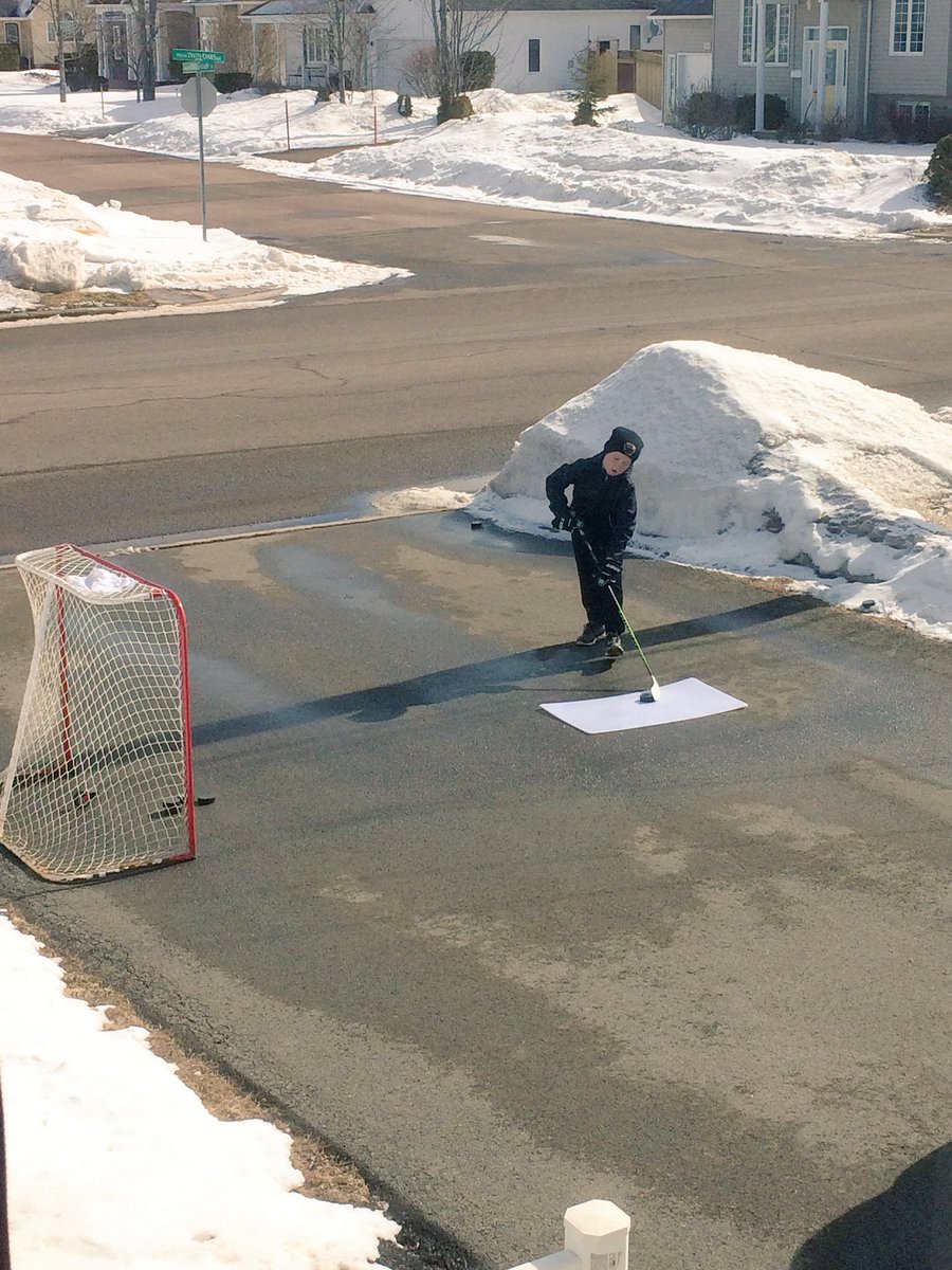 Mccluskeygirl's tweet photo. Still snowbanks but spring hockey is upon us....this kid couldn't wait to do his #hockeyhomework #EasternAttack #EastCoastIce https://t.co/Y3aTx3GUP0