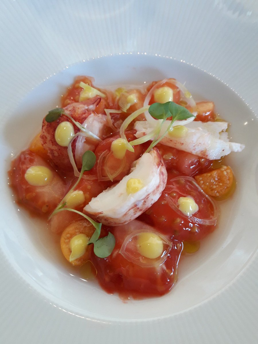 Bogavante con binzas de tomate aguaymanto y maracuyá con #aceite de oliva virgen extra Henry Mor en restaurante <a href="/elmonastrell/">Monastrell</a>  <a href="/mariazafran/">maria jose san roman</a>