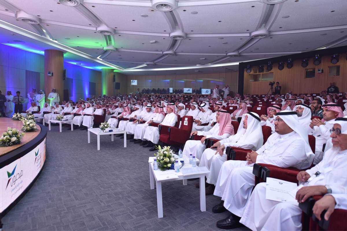 SASOGOV's tweet image. معالي وزير التجارة يرعى ملتقى الإبداع السنوي لهيئة المواصفات ويكرم المتقاعدين والمبدعين وشركاء التميز