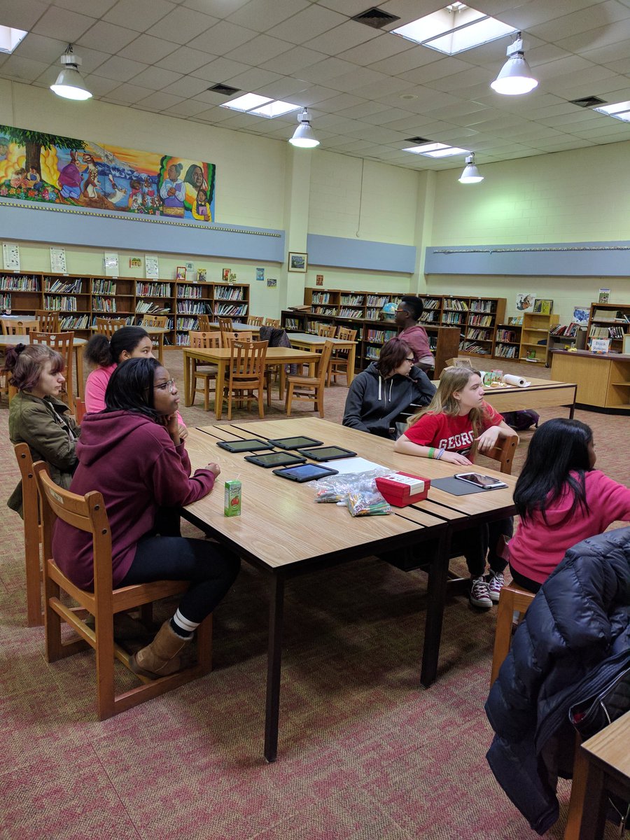 MercyPonnupandy's tweet photo. Hearing girls say "coding is fun and cool" warms my heart @TechGirlzorg https://t.co/ypRLJsiRfx