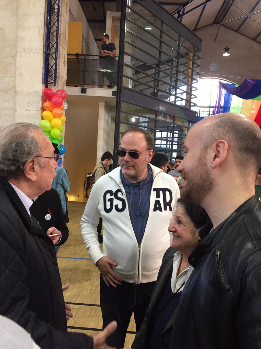HES_Paris's tweet photo. Bcp d'élus #PS passent au #PrintempsDesAssoces #LGBT 🌈😇🇫🇷🌹👍💪🏻 #PMA #trans #homophobie https://t.co/qJuqIHZ74A