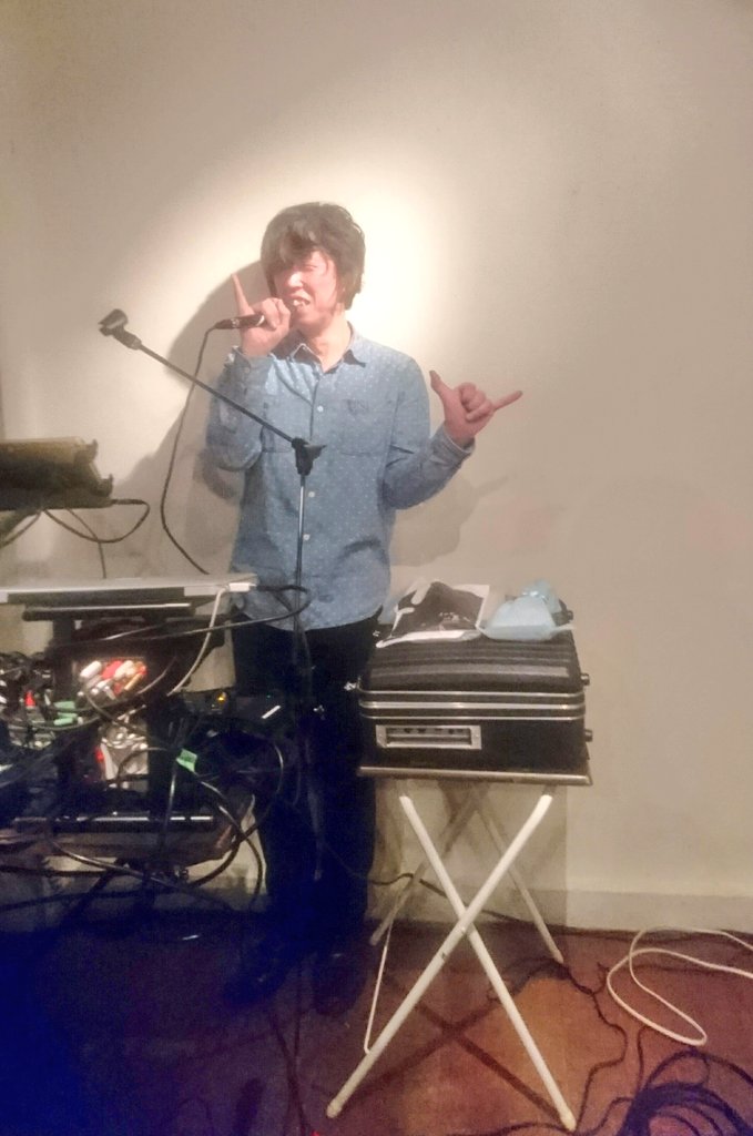 Twitter पर モモ ๑ ๑ Cross 高円寺amp Cafe 行ってまいりました 一言でいうならばとても心地よい ロックでソリッドなのに 時に波のようにたゆたうが如く流れる旋律が気持ちよかったです Ampcafeがcrossワールドに充ちておりました 写真は撮影大会 Twitter पर モモ ๑ ๑ Cross 高円寺amp Cafe 行ってまいりました 一言でいうならばとても心地よい ロックでソリッドなのに 時に波のようにたゆたうが如く流れる旋律が気持ちよかったです Ampcafeがcrossワールドに充ちておりました 写真は撮影大会