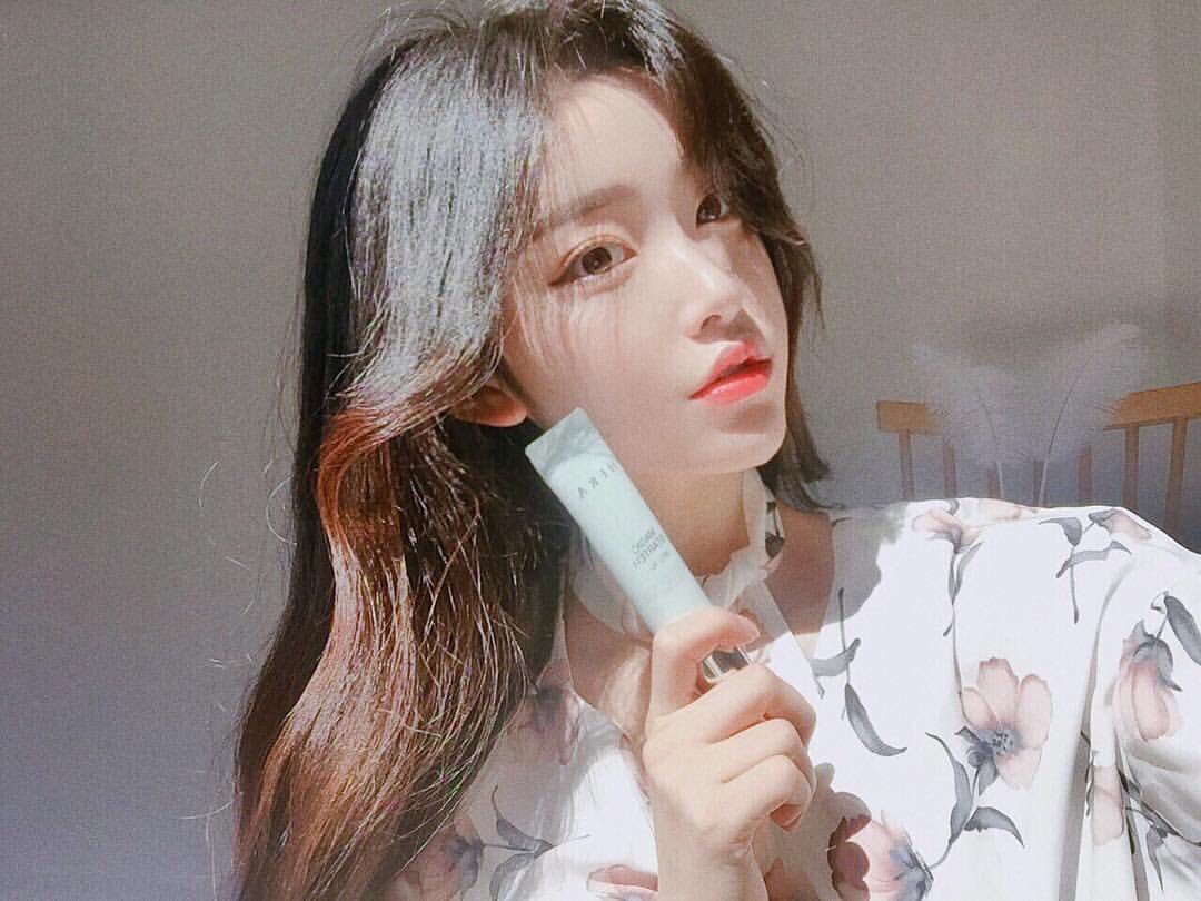 Ryota Jiminelvis A K A Twitter キム ナヒちゃん こちらも有名なオルチャン 韓国ではもちろん 日本でも人気のあるイメージかなと まさに韓国美女という印象でしょうか クールビューティーな感じ 思ったけど 男が載せるのは珍しいかもしれませんね W