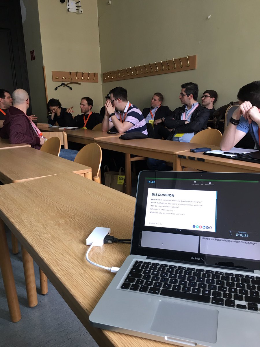 LisellaLi's tweet photo. Thank you all for attending my session #dailyworklife #challenges #itsallaboutcommunication #trust #responsibility #t3cvie https://t.co/9sG3VtMbt1