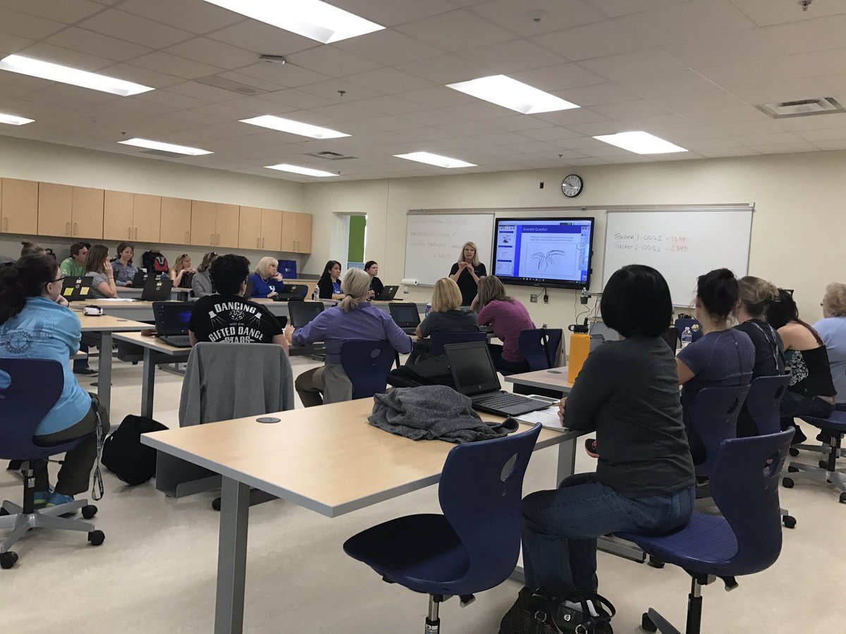 ActivChad's tweet photo. Session 2 of 3 w/ @ActivPenny at new Old Donation School in Va Beach "unlocking imaginations". @ActivPD https://t.co/rui91n7yhV