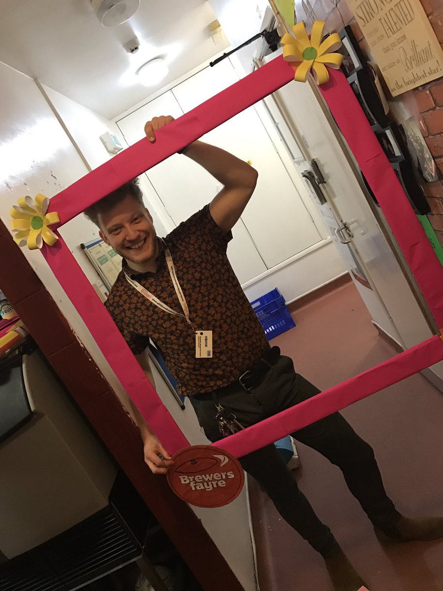 Mother's Day prep work!! #allabouttheguest cheeky selfie with the mums! <a href="/WeAreSUGM/">WeAreSUGM</a> <a href="/ClocktowerIrt/">g</a> <a href="/kentywoosie/">kenton woosnam</a> <a href="/hawkeye1070/">Ian Hawkswood</a> @tomtom05071991