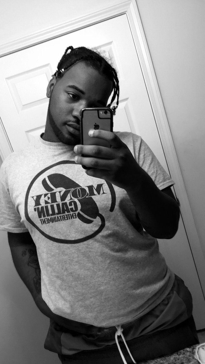 13PoohMoney's tweet photo. #ChubbyGuyTwitter 🤷🏾‍♂️ https://t.co/gAYQa3KsxP
