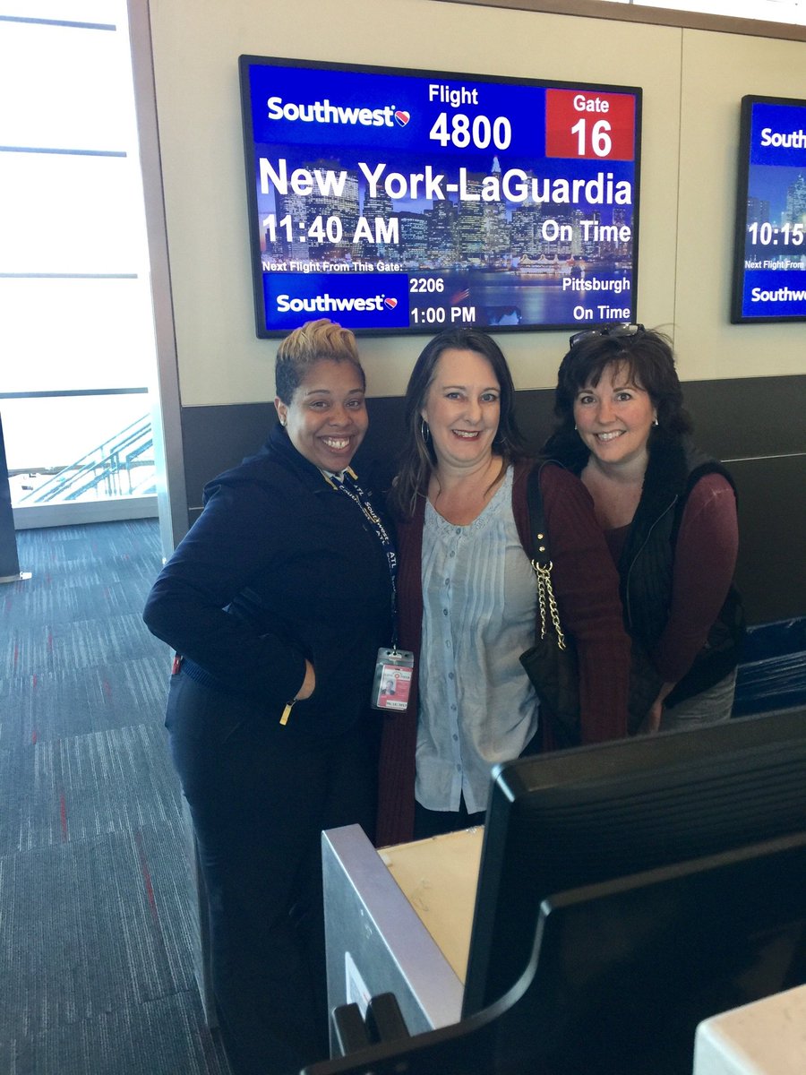 JillyAnnie's tweet image. LUV SWA! Met Cyndi at ticketing &amp;amp; Tina &amp;amp; Katherine at Love Field gate! #nyc to celebrate our 50th! They were great! @SouthwestAir #SWApics