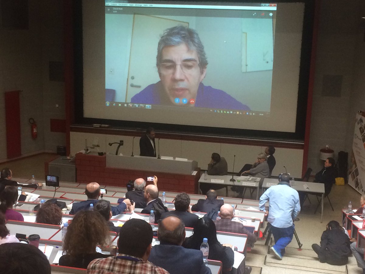 SaveOurSyria's tweet photo. Dr Nott shares powerful stories from his experience working in #Syria with audience at @UOSSM Conference #NotATarget #DoctorsUnderFire https://t.co/rUuOTwWT5H