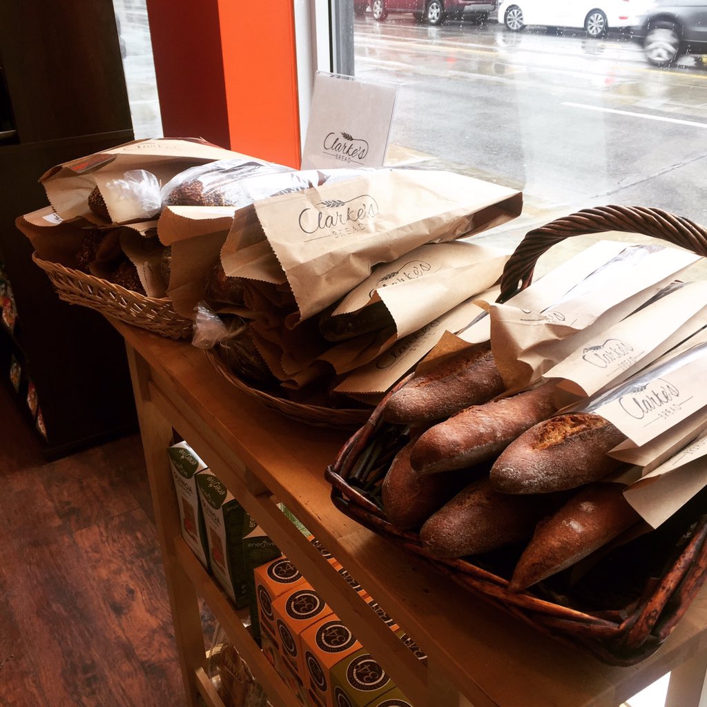 Sandy Aleksander tweet media