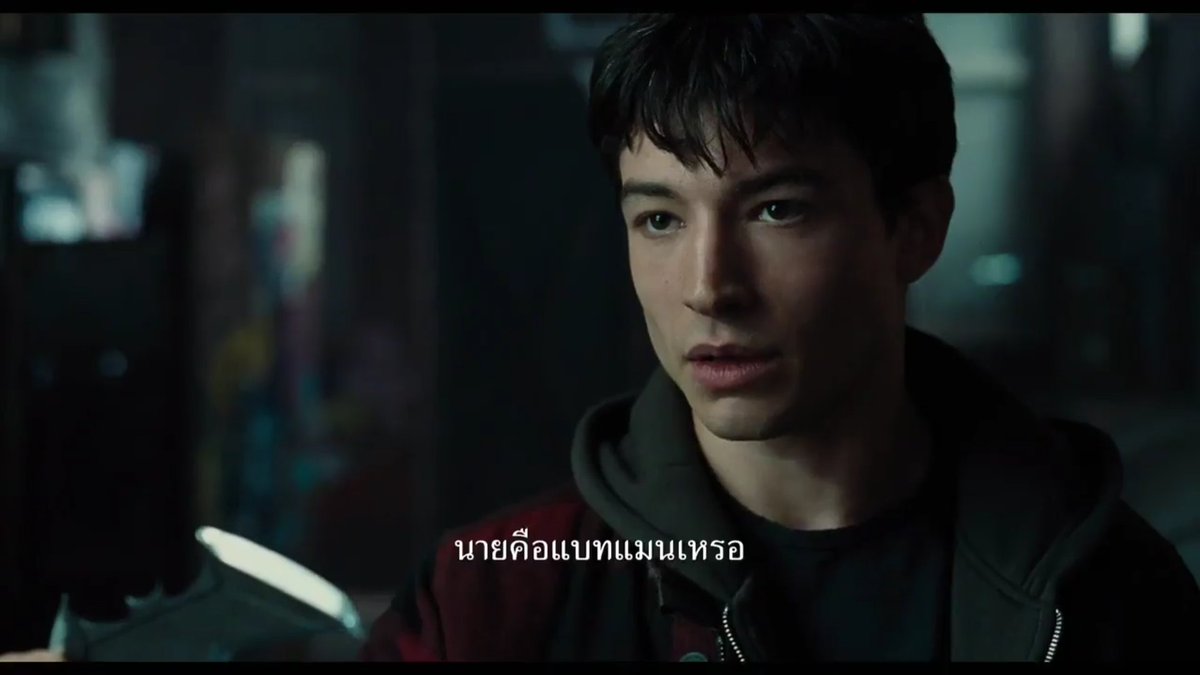 สีหน้าของแบร์รีเมื่อได้เห็นเบื้องหลังหน้ากากแบทแมน 😸😸😸😸😝😝😝😝