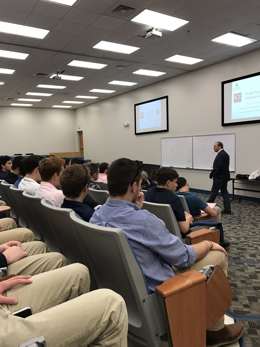 ArgoLincoln's tweet photo. @RobertWrinkleKS throwing some knowledge at the undergrads #tristarconclave https://t.co/vRAXJogIjn