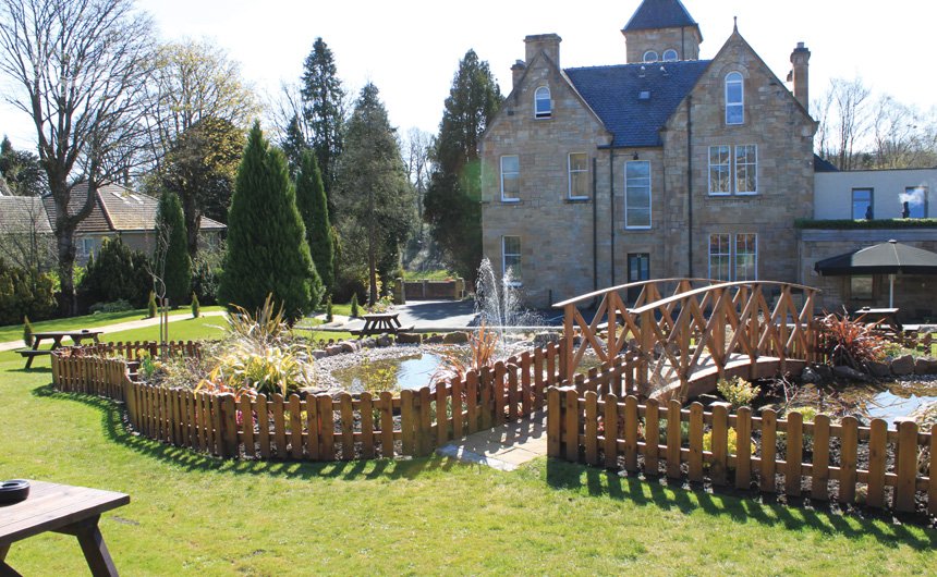 The sun is shining, but it wont be for long! Enjoy a drink in our gardens while you can..