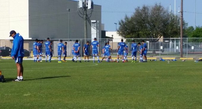 Juego amistoso contra Olimpia de Honduras el domingo 26 de marzo del 2017. C7xlsSSXQAAcfQB