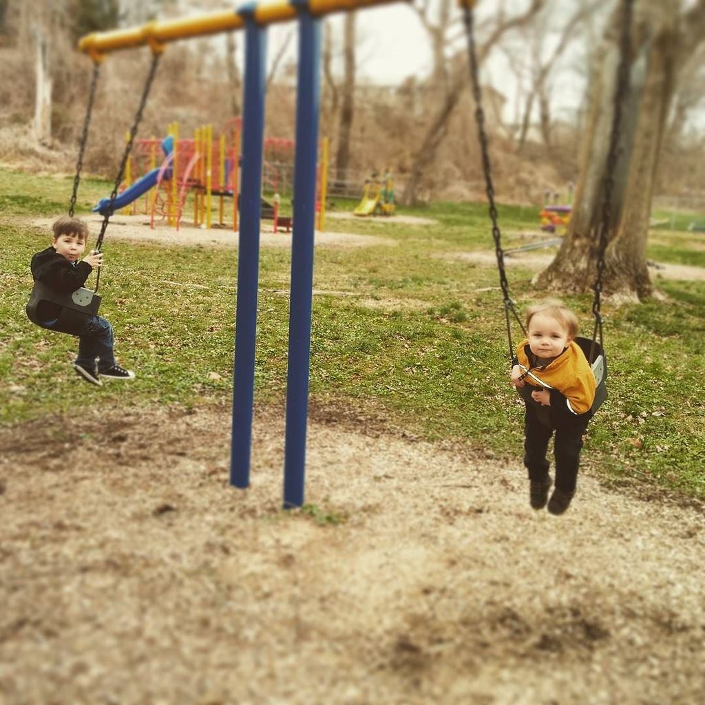 js1568's tweet photo. How to be #basicdad: 1) Starbucks run 2) swings 3) trespassing 4) rock collections #ashbournepark #boysday #spring https://t.co/vLcaaFE747