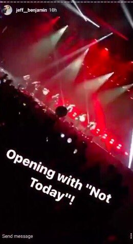 TeamBangtanCL's tweet photo. (24.03.2017) 🔥 Jeff Benjamin de Billboard subió a Historias de IG sobre el 2do concierto de #BTS en Newark.
cr: LarissaYu / jeff__benjamin https://t.co/KCkmxi1jVP