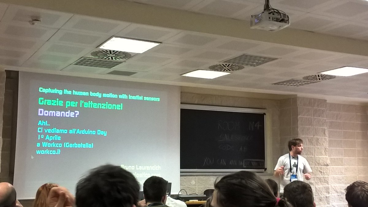 MUGRoma3's tweet photo. Bruno alla fine del suo talk al @CodemotionIT vi invita all'#ArduinoCodeJam del 1/04 da @WorkcoRoma per info https://t.co/JcuI63XmTy https://t.co/9xrHjrFS89