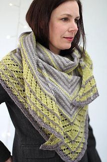 CuriousHandmade's tweet image. Day 2 of the YSS single pattern Flash Sale! 25% off the Quill Shawl pattern when you use code TSSFLASH2 at checkout buff.ly/2n4G7s1