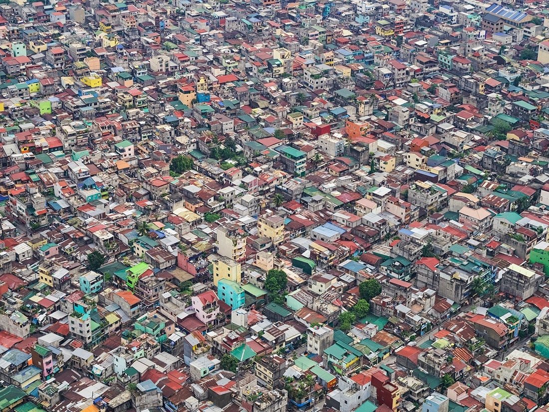 Gorgeous, humbling photos of Manila's super-dense shantytowns

bit.ly/2nnrzXb
