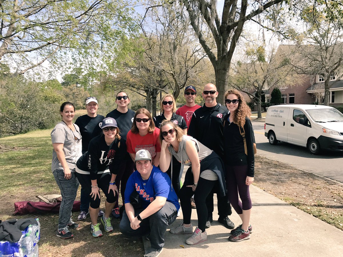 BryanCountyMS's tweet photo. #Squad ❤️❤️❤️❤️❤️❤️❤️❤️❤️❤️#RedskinsRock #SkidawayMarathon #Serve @mdtinney @missliz31 https://t.co/X1V5izHqEn