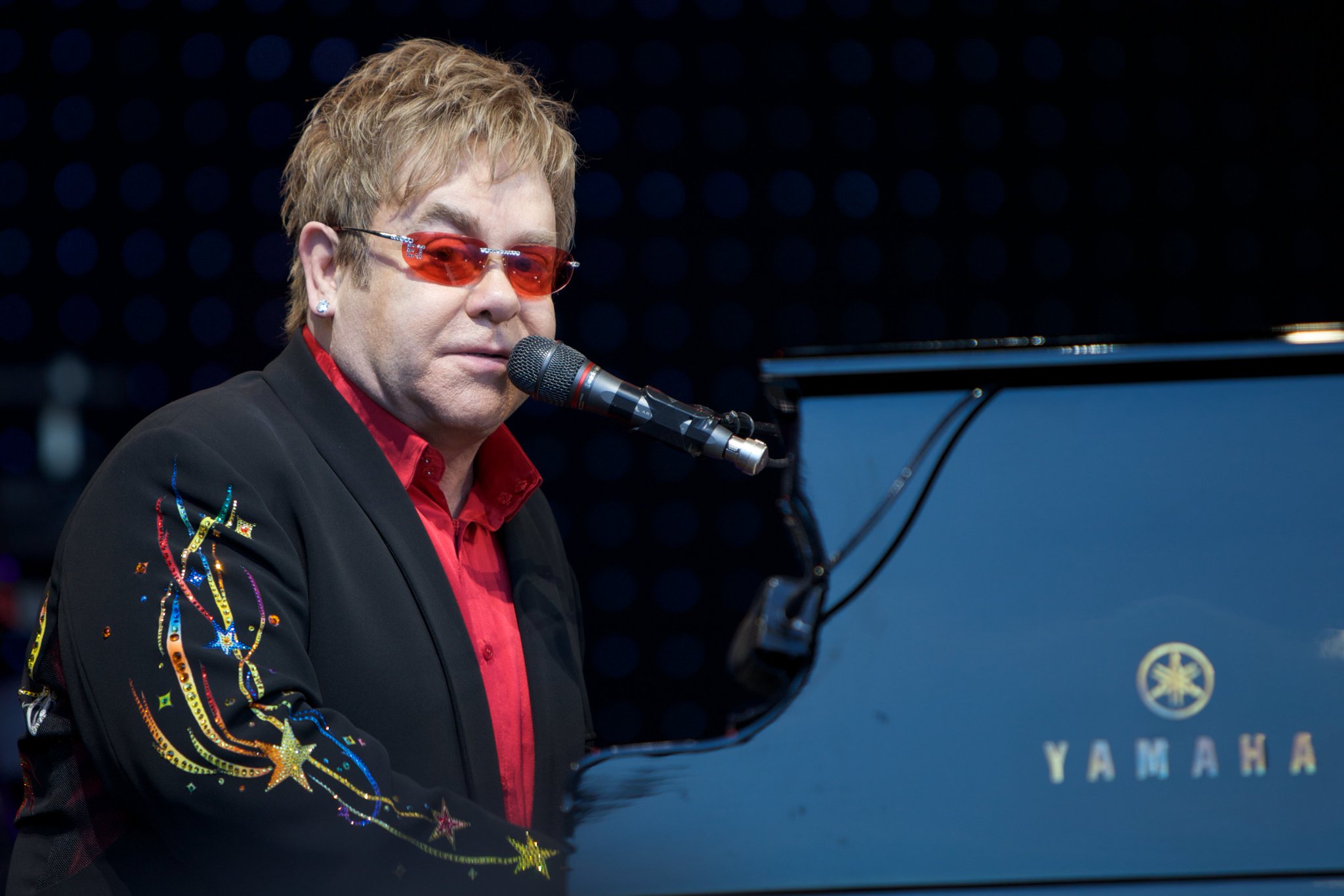 Sending out a big Happy Birthday to Elton John who turns 70 today! 