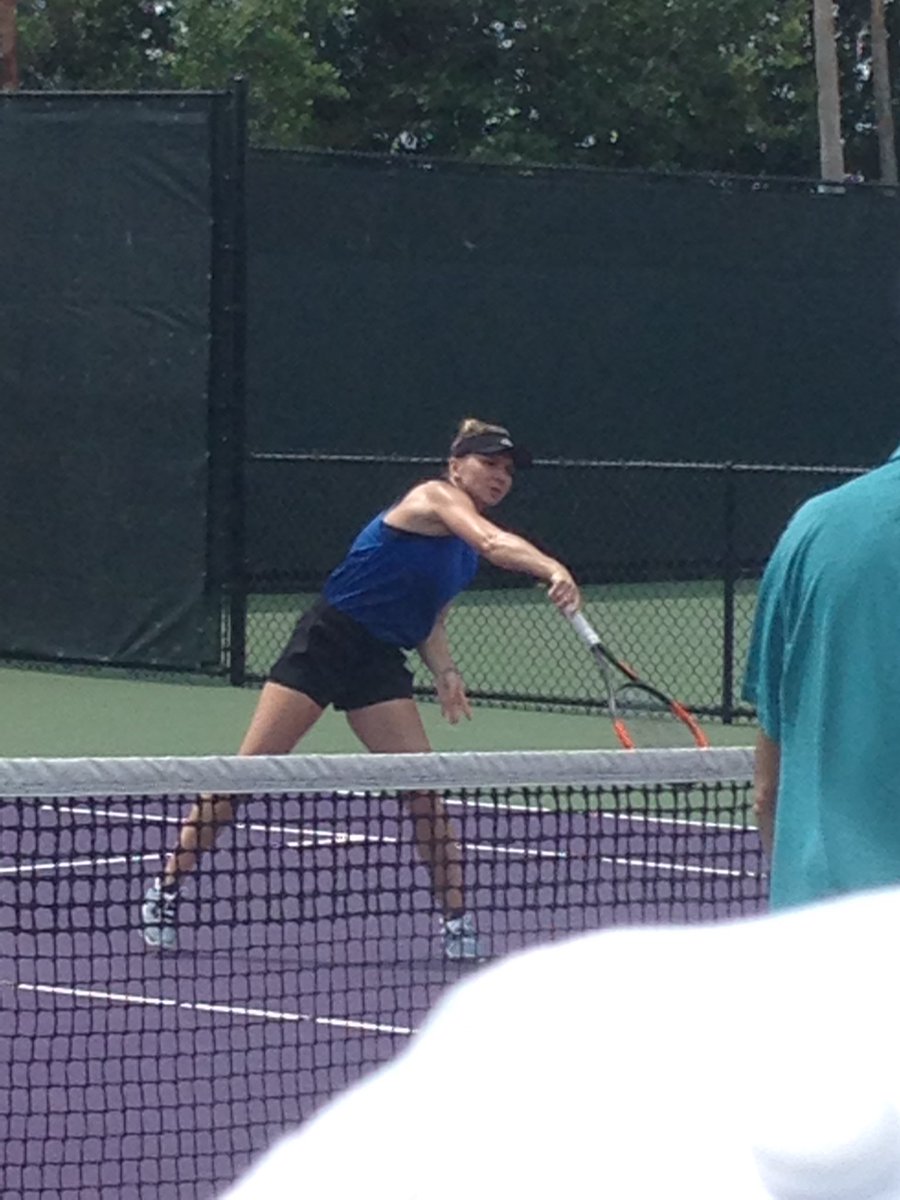 player3jrk's tweet photo. SUPER Simo in blue!!! 💙💙💙 https://t.co/aCQ3ocyyIp