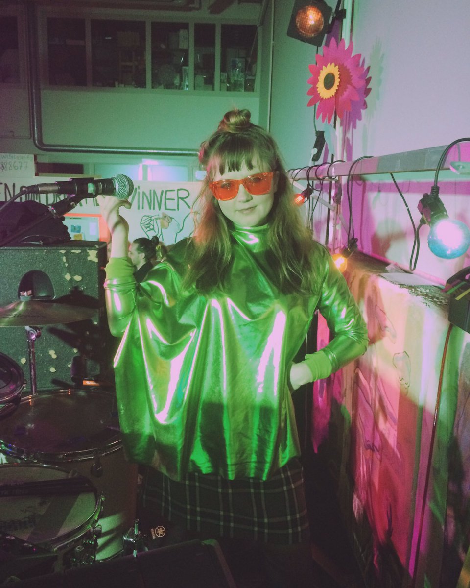 Right before our show last night at Mejan 🔮 it was sooooo much fun thanks 🙏 for all supporting cuties ❤