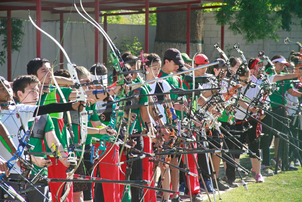 JorgeChapoy1's tweet photo. Arrancamos #TomadeMarcas #TiroconArco #Coahuila @rubenmoreiravdz @SEDUCOAH @jochoagalindo @INEDEC @waramove
#TodosSomosCoahuila https://t.co/EYNbqTK1lN