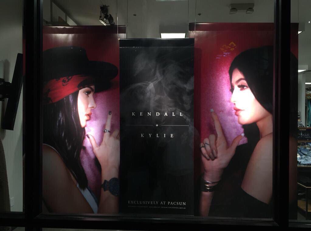 AlmightyUzumaki's tweet photo. Why Kendall and Kylie wanna be madara and hashirama so bad https://t.co/ALwDQQdXKQ