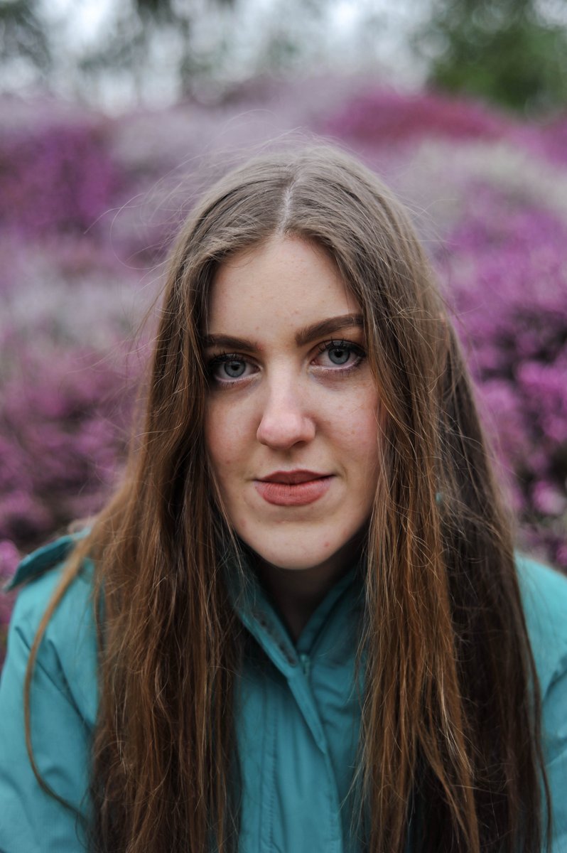 Chlo_CheckMyFlo's tweet photo. Recent portrait fun🌷 https://t.co/NJ27H1pHRx