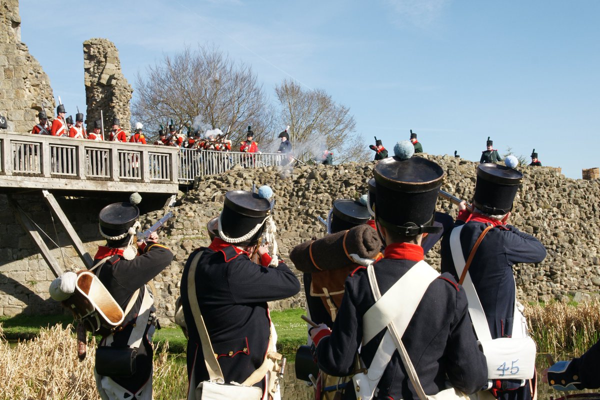 rob30303's tweet photo. Fun day out at Whittington castle for the Napoleonic siege. @WhittingtonCas @5th_60th https://t.co/dEFItJvU0b