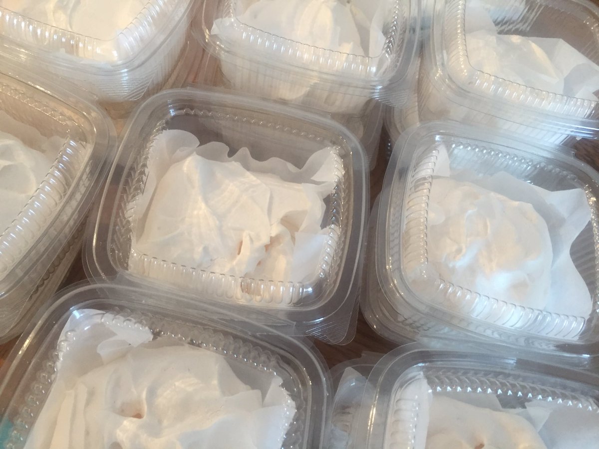 TeaByChatterbox's tweet photo. Mini pavlova without toppings can also be ordered! https://t.co/awXVtFEWvK