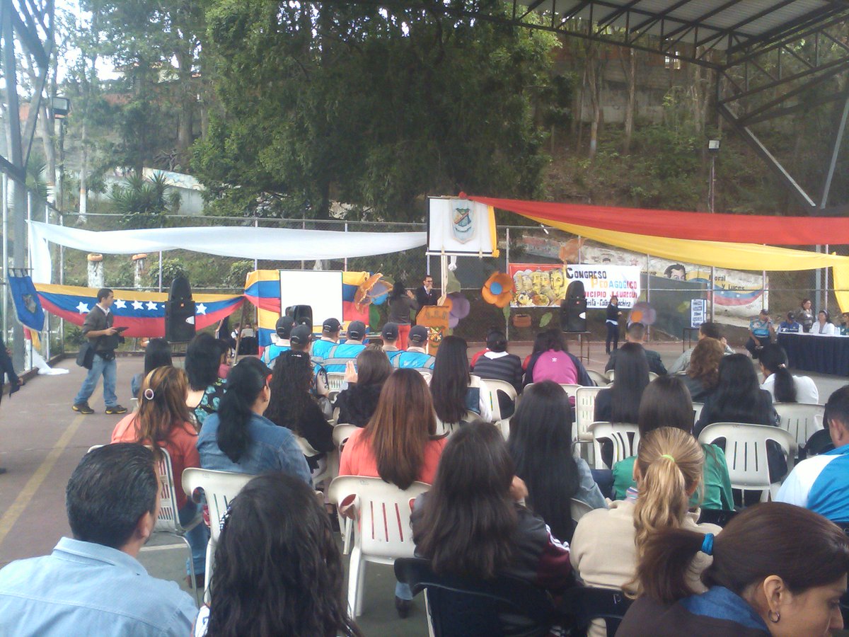 UEJOSEDP's tweet photo. U.E.José Daniel Parra presente en el Congreso Pedagógico Municipal  
recaudoscrah@yahoo.com  @CLIFPJauregui https://t.co/6FC3OVvcXj
