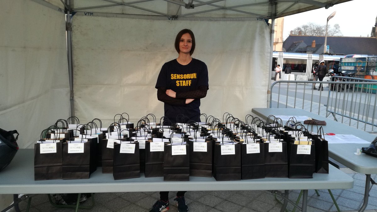 sensorun_tours's tweet photo. #SENSORUN On vous attend nombreux place Anatole France pour vous remettre vos sacs pour le parcours ! https://t.co/U8rUhziC3d